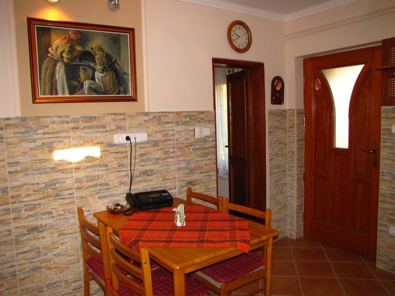 Szegfű Apartman Villa Hajdúszoboszló Kültér fotó