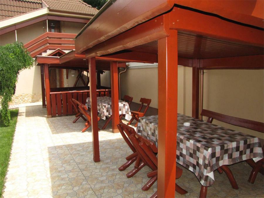 Szegfű Apartman Villa Hajdúszoboszló Kültér fotó
